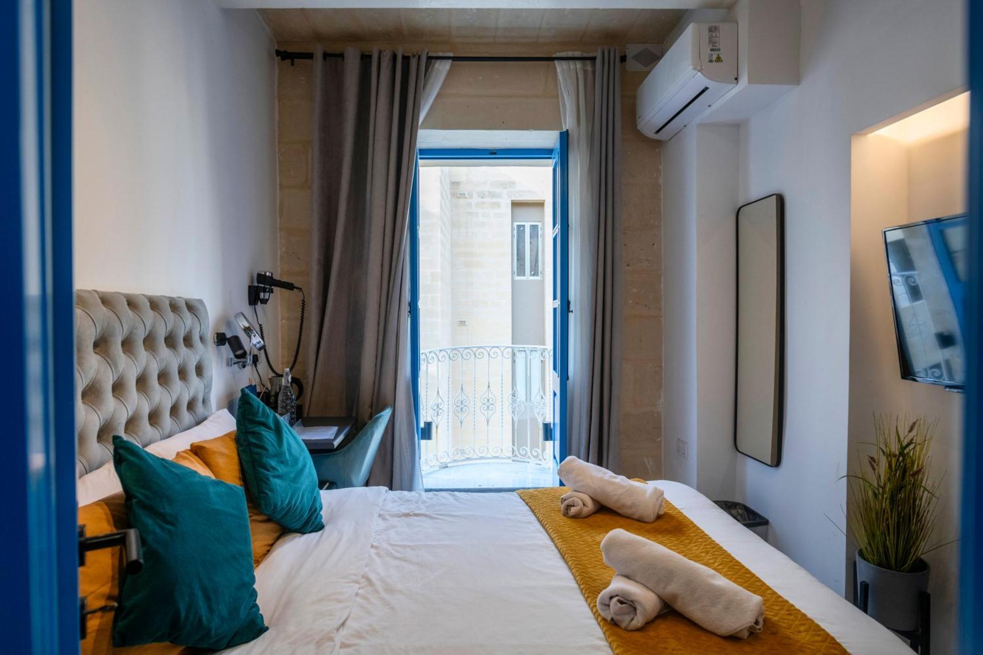 Mandera'S Boutique Suites & Dorms فاليتا المظهر الخارجي الصورة